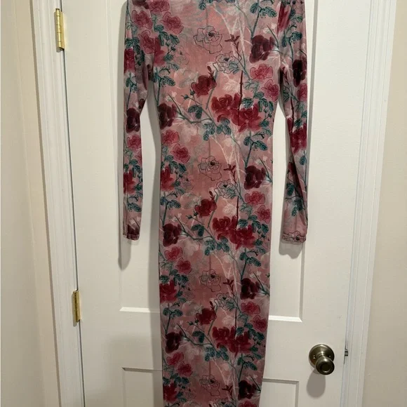 Pinkblush Mauve Floral Printed Mesh Overlay Maternity Maxi Dress - Picture 2 of 2